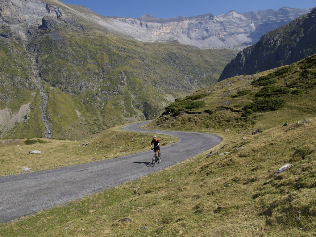 Cirque de Troumouse and Lac des Gloriettes