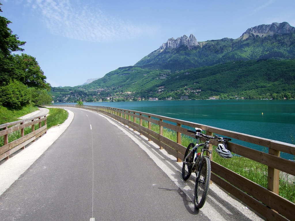 Annecy Bike Path