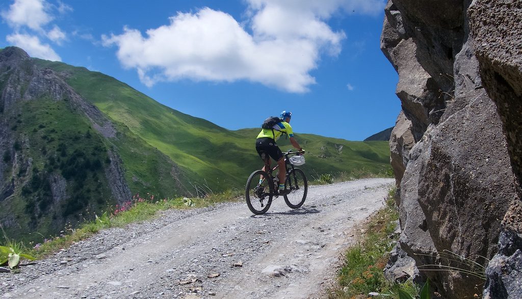 Col des Tufs Blancs loop to Cormet d’Arèches