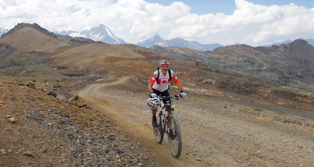 Road to Col du Jandri (1)